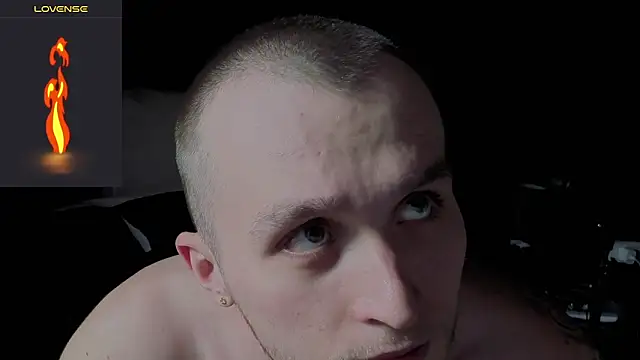 Snapshot of Dylanwhite23_ chatting on February 10, 2026, 9:25 pm Dylanwhite23 online show from February 10, 2026, 9:25 pm