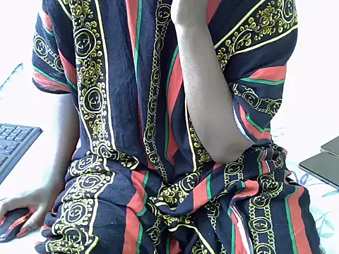 prettylacey3 online show from February 26, 2026, 1:33 pm