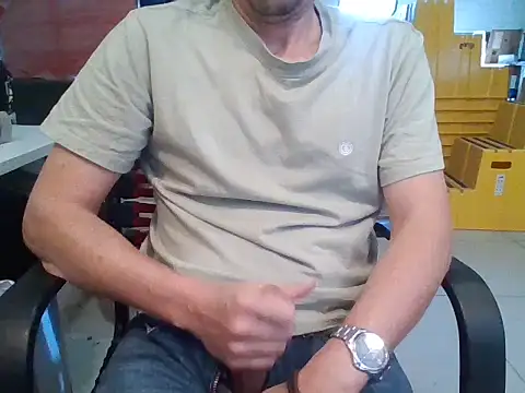 Raimundo1971 online show from December 4, 2025, 1:32 pm