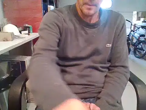 Raimundo1971 online show from April 15, 2026, 2:32 pm