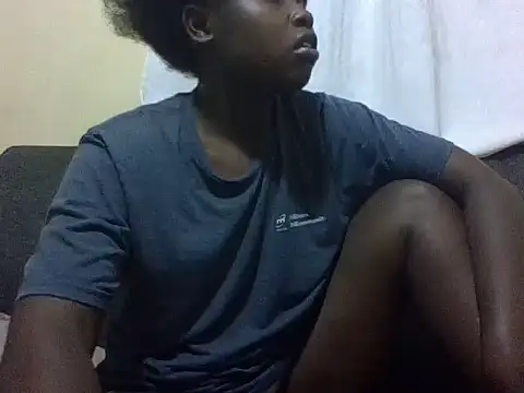 Snapshot of Sweetcecie01 chatting on April 29, 2026, 8:04 pm Sweetcecie01 online show from April 29, 2026, 8:04 pm