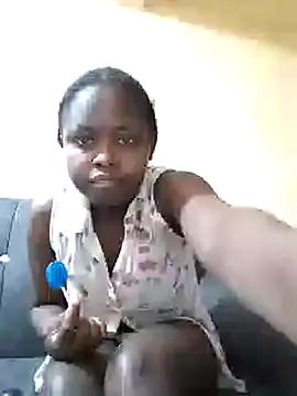 Sweetcecie01 online show from November 18, 2025, 9:07 pm