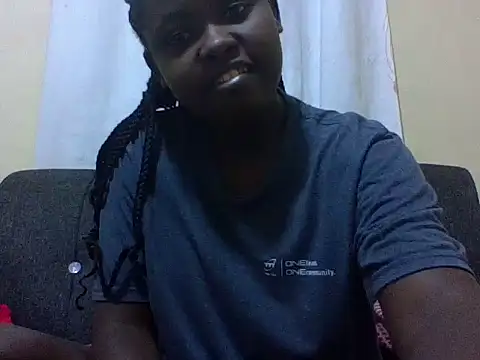 Snapshot of Sweetcecie01 chatting on June 4, 2026, 7:29 pm Sweetcecie01 online show from June 4, 2026, 7:29 pm