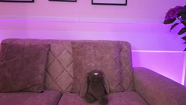 Snapshot of Anybuny chatting on February 12, 2026, 11:43 am Anybuny online show from February 12, 2026, 11:43 am