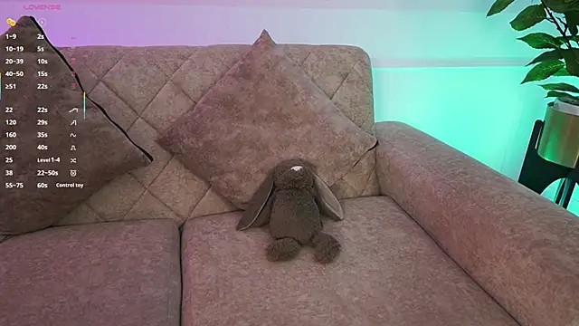 Snapshot of Anybuny chatting on February 28, 2026, 11:43 am Anybuny online show from February 28, 2026, 11:43 am