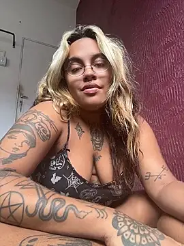 lolafairytail online show from April 16, 2026, 3:57 pm