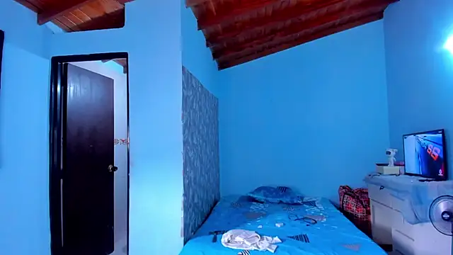 Snapshot of AngelaCoffee chatting on February 10, 2026, 7:57 pm AngelaCoffee online show from February 10, 2026, 7:57 pm