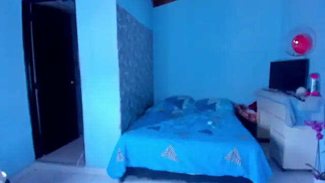 Snapshot of AngelaCoffee chatting on February 17, 2026, 9:12 pm AngelaCoffee online show from February 17, 2026, 9:12 pm