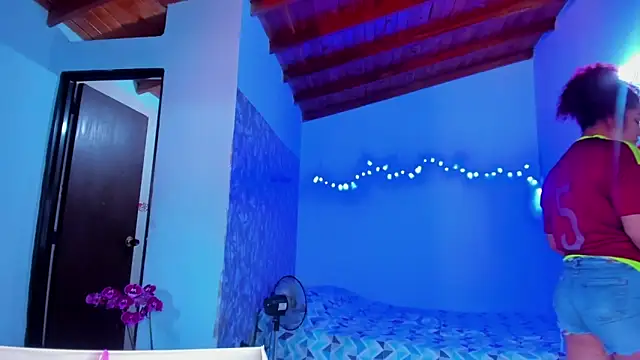 Snapshot of AngelaCoffee chatting on February 21, 2026, 9:28 pm AngelaCoffee online show from February 21, 2026, 9:28 pm