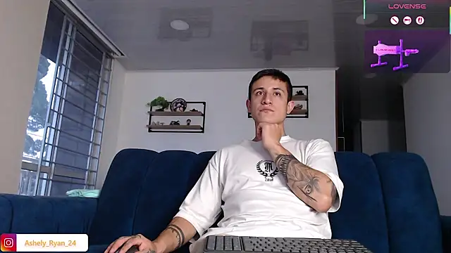 ashely ryan24 online show from March 17, 2026, 10:57 pm