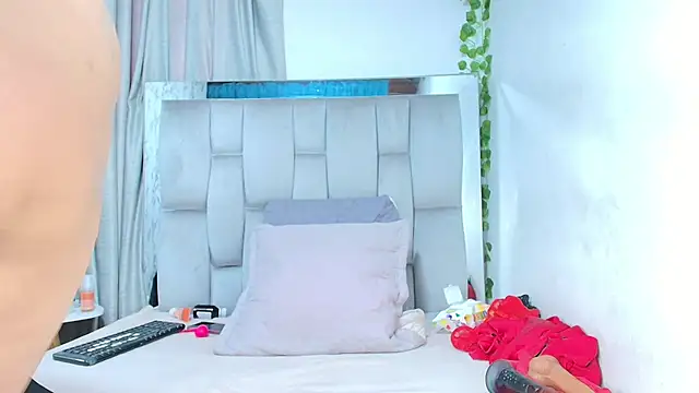 Rachele x online show from November 16, 2025, 1:49 pm