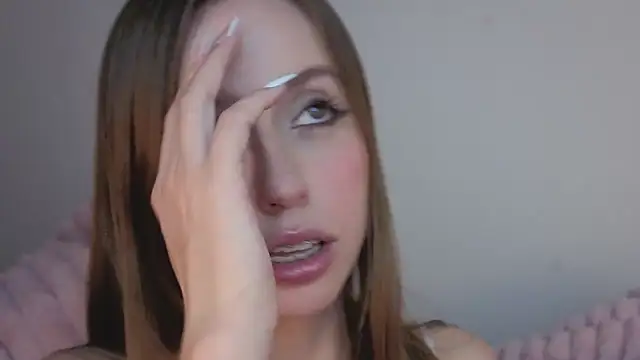 SofiaGc online show from December 20, 2025, 3:42 am