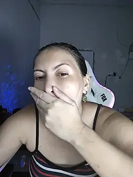 dani123unica online show from April 7, 2026, 4:09 pm