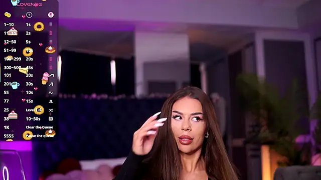 MissKiarra online show from November 29, 2025, 8:03 am