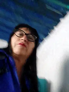 clarita 01 online show from December 2, 2025, 12:40 pm