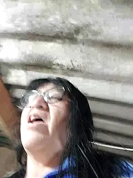 clarita 01 online show from November 4, 2025, 11:25 am