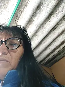 clarita 01 online show from October 27, 2025, 11:44 am