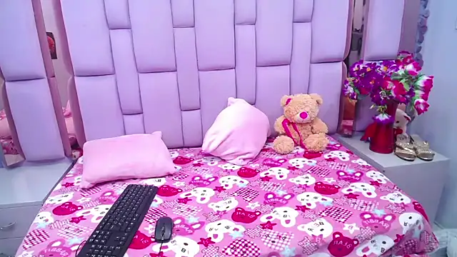 Emmily Walker online show from March 28, 2026, 3:07 am