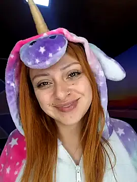 Emmily Walker online show from November 26, 2025, 3:34 pm