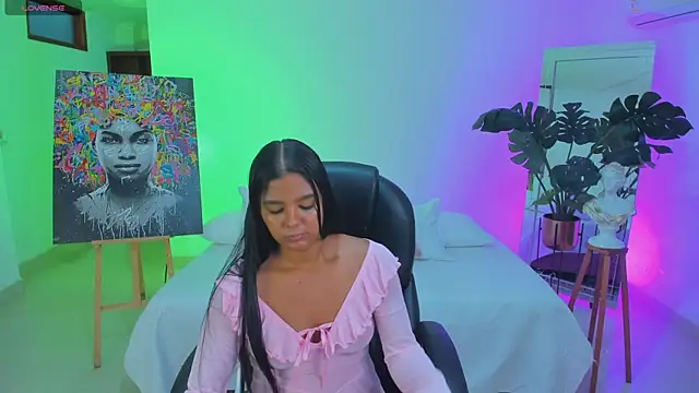 JANYLOVE   online show from April 15, 2026, 10:54 am