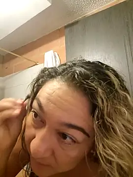 Snapshot of kitty_84 chatting on February 12, 2026, 10:04 am kitty 84 online show from February 12, 2026, 10:04 am