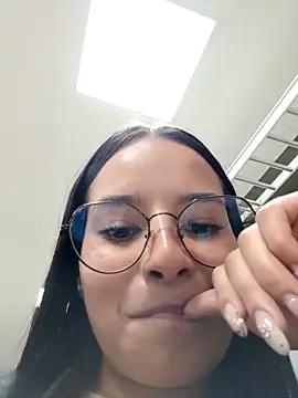  vaness online show from March 3, 2026, 11:45 pm