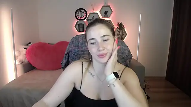 Snapshot of SabrinViolet chatting on July 22, 2026, 9:00 am SabrinViolet online show from July 22, 2026, 9:00 am
