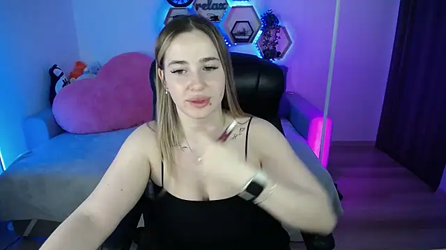 SabrinViolet online show from February 22, 2026, 9:11 am