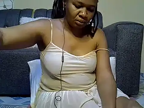 Snapshot of Sexy_Kezzy chatting on February 19, 2026, 8:33 am Sexy Kezzy online show from February 19, 2026, 8:33 am