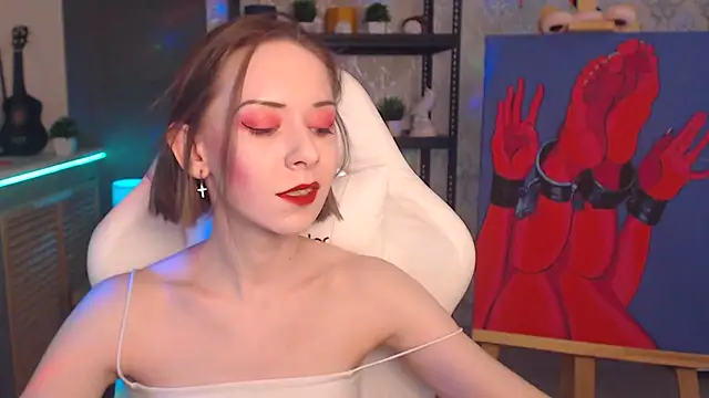 FascinatingEyess online show from December 22, 2025, 8:14 am