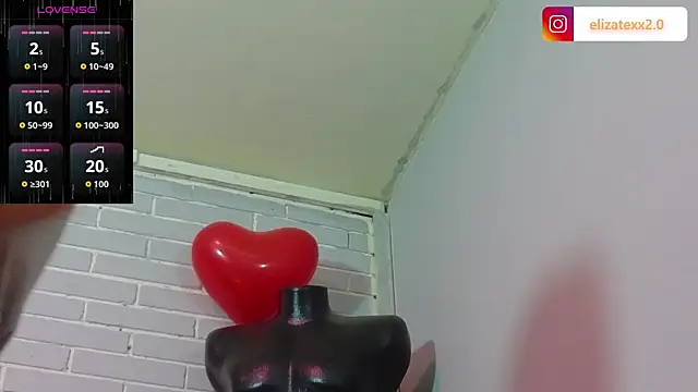 Snapshot of elizatexx chatting on May 4, 2026, 7:06 pm elizatexx online show from May 4, 2026, 7:06 pm