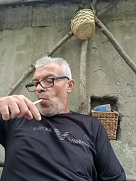 Snapshot of Picolo4111 chatting on October 17, 2025, 2:52 pm Picolo4111 online show from October 17, 2025, 2:52 pm