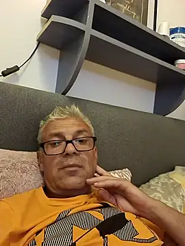 Snapshot of Picolo4111 chatting on September 27, 2025, 6:25 pm Picolo4111 online show from September 27, 2025, 6:25 pm