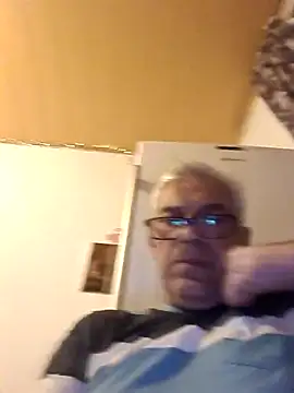 Snapshot of Picolo4111 chatting on October 7, 2025, 4:41 pm Picolo4111 online show from October 7, 2025, 4:41 pm