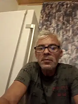 Snapshot of Picolo4111 chatting on October 1, 2025, 6:12 pm Picolo4111 online show from October 1, 2025, 6:12 pm