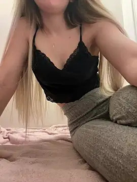 Holly-Glamour online show from February 4, 2025, 12:08 am