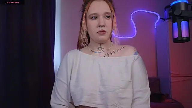 The Full Red Moon online show from May 31, 2026, 9:37 am