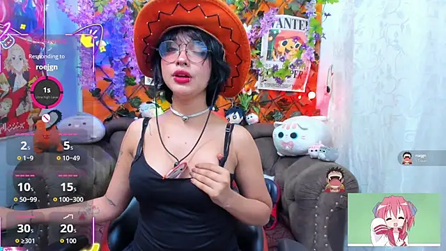 Snapshot of ravenn_20 chatting on October 10, 2025, 11:33 am ravenn 20 online show from October 10, 2025, 11:33 am