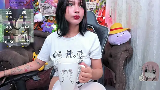 Snapshot of ravenn_20 chatting on July 1, 2026, 11:32 am ravenn 20 online show from July 1, 2026, 11:32 am