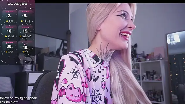 Snapshot of fraulein_mooon chatting on September 25, 2025, 8:48 pm fraulein mooon online show from September 25, 2025, 8:48 pm