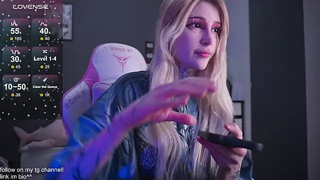 fraulein mooon online show from November 24, 2025, 10:54 pm