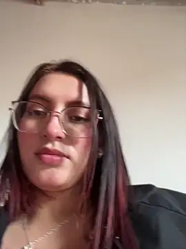 VioletPearson online show from May 16, 2026, 6:29 pm