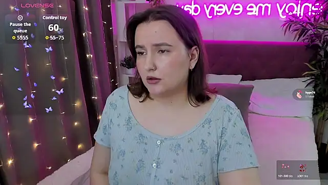 FeralPeach online show from November 2, 2025, 6:18 am