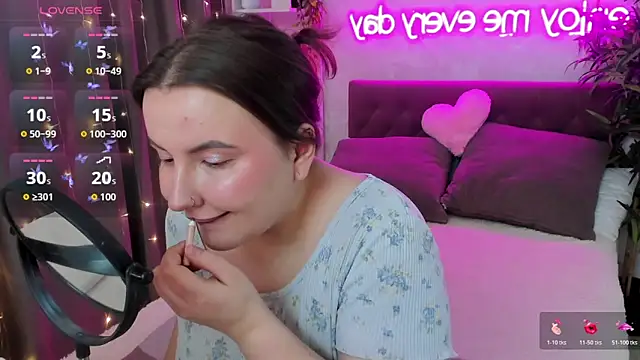 FeralPeach online show from March 12, 2026, 7:12 am