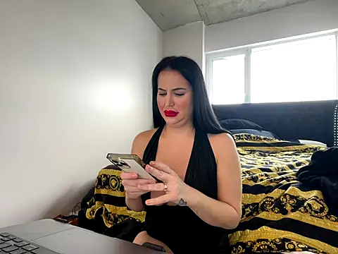 yourgoddessangela online show from November 15, 2025, 8:02 pm