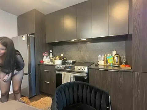 yourgoddessangela online show from April 17, 2026, 9:50 pm