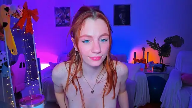 Snapshot of Alyssa_Smitt chatting on February 24, 2025, 2:30 am Alyssa Smitt online show from February 24, 2025, 2:30 am