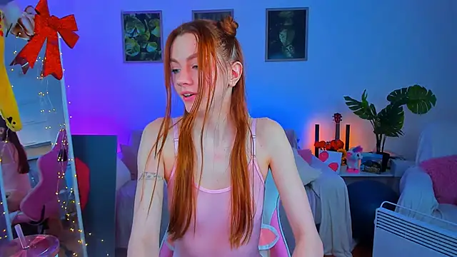 Snapshot of Alyssa_Smitt chatting on February 20, 2025, 10:59 pm Alyssa Smitt online show from February 20, 2025, 10:59 pm