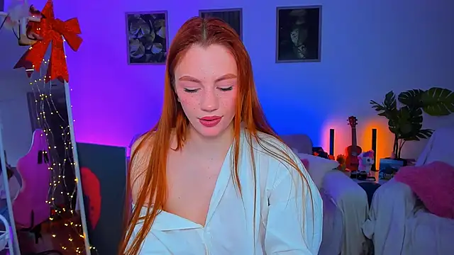 Snapshot of Alyssa_Smitt chatting on March 16, 2025, 8:10 am Alyssa Smitt online show from March 16, 2025, 8:10 am