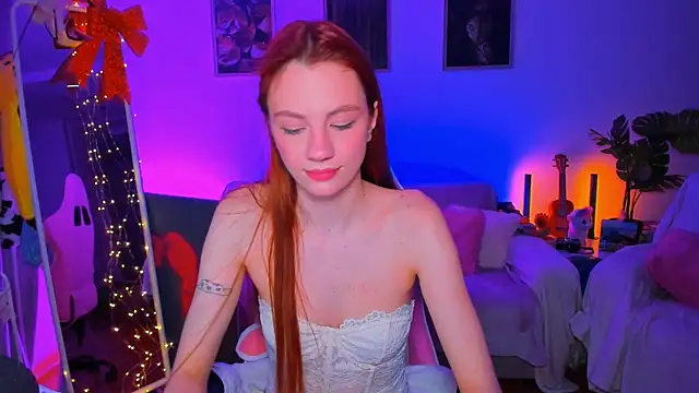 Snapshot of Alyssa_Smitt chatting on March 19, 2025, 12:48 am Alyssa Smitt online show from March 19, 2025, 12:48 am